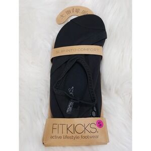 NEW Fitkicks Women's SMALL  5.5 - 6.5 Black house‎ house slipper yoga small